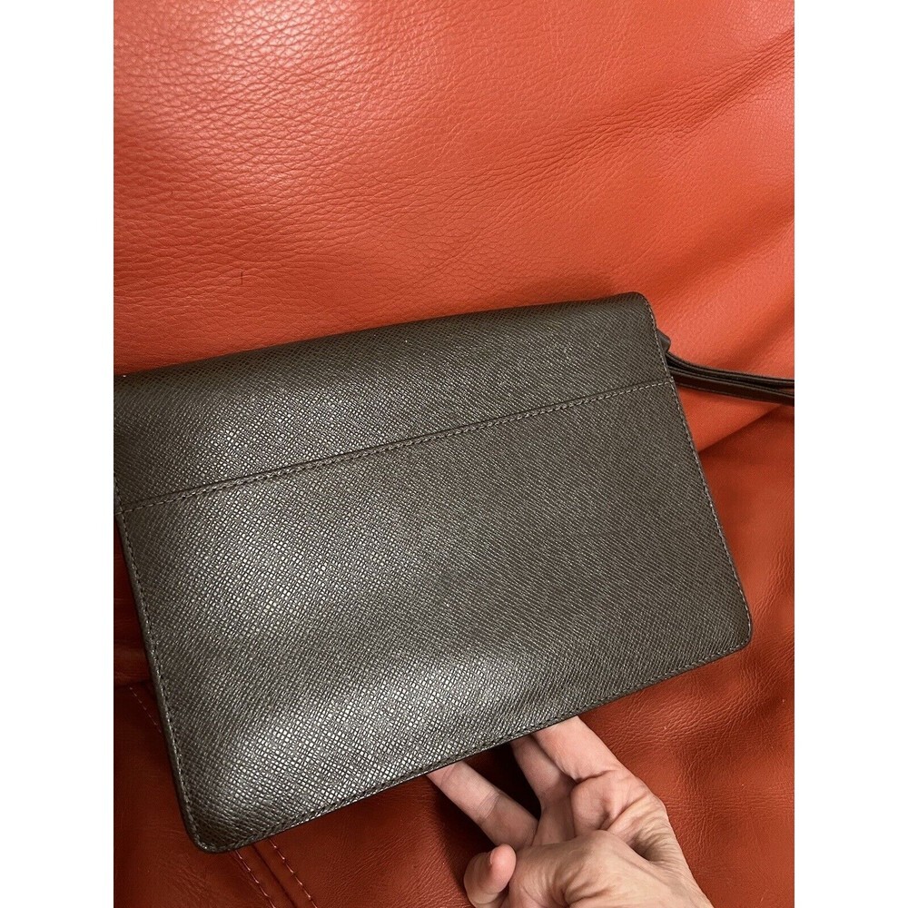 Louis Vuitton Taiga dark Brown Leather Clutch  Condition AB‎ date Code 0094 - Picture 8 of 14